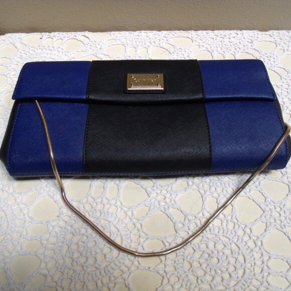 CALVIN KLEIN SAFFIANO LEATHER BAG - Picture 7 of 8